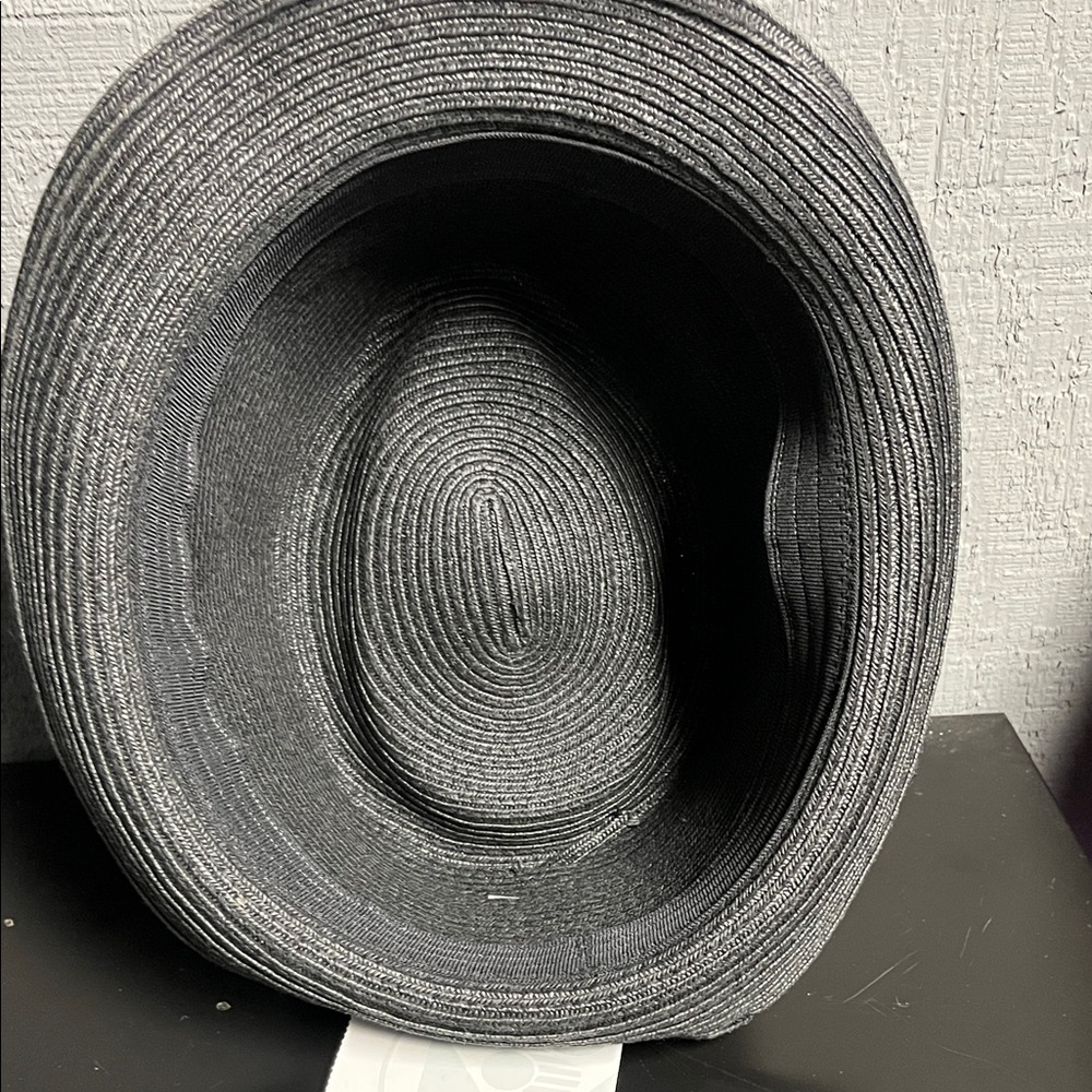 Stylish Black Fedora with Pink Band - Picture 6 of 8